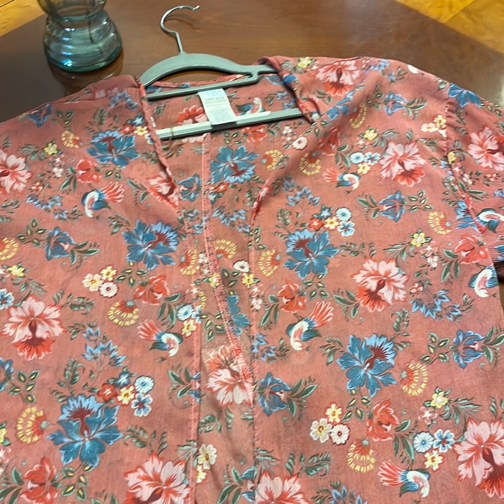 ❤️ Pick 3/30 Beautiful floral cardigan, one size fits all